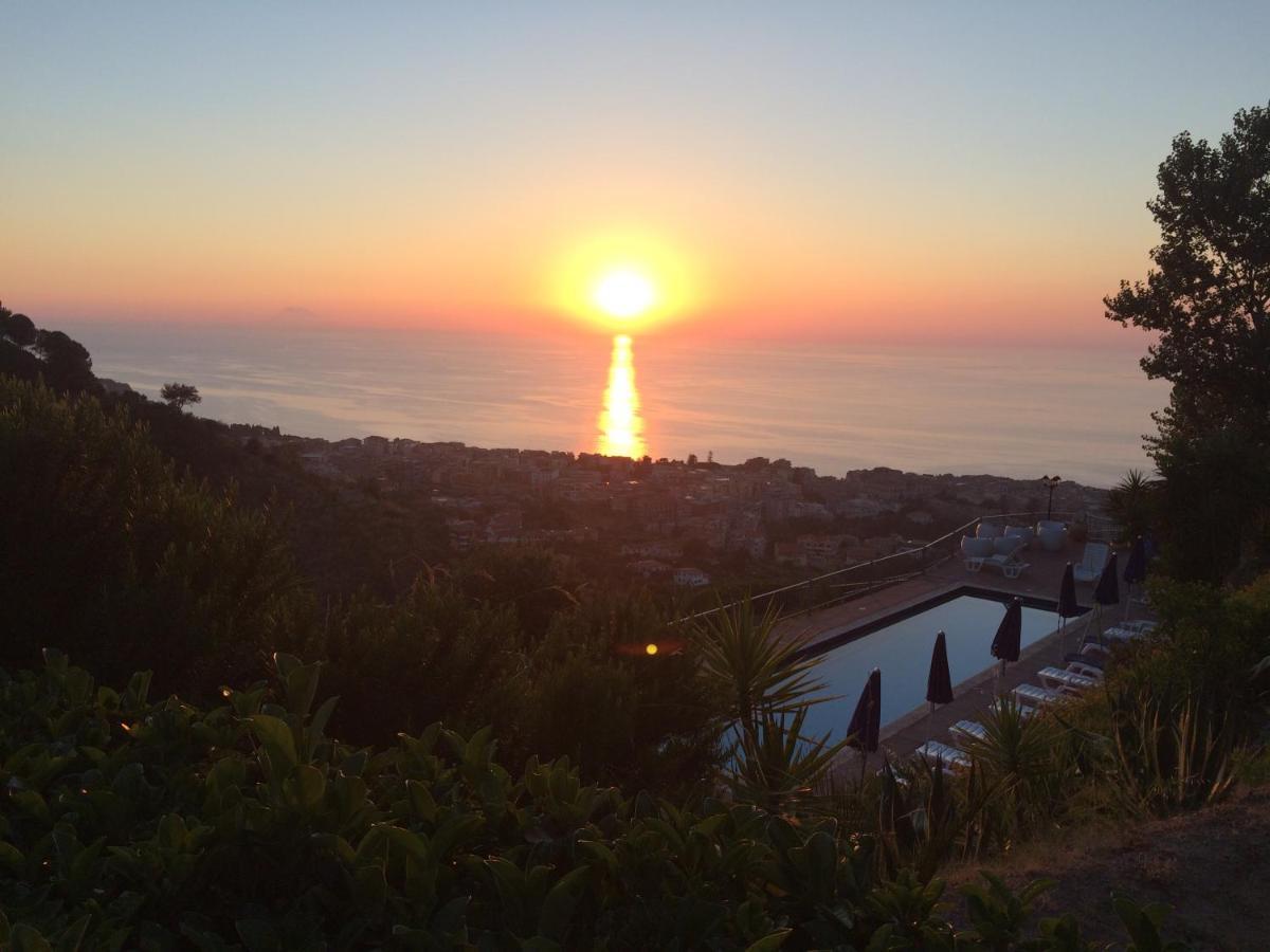 Villa Del Conte Tropea Exterior foto